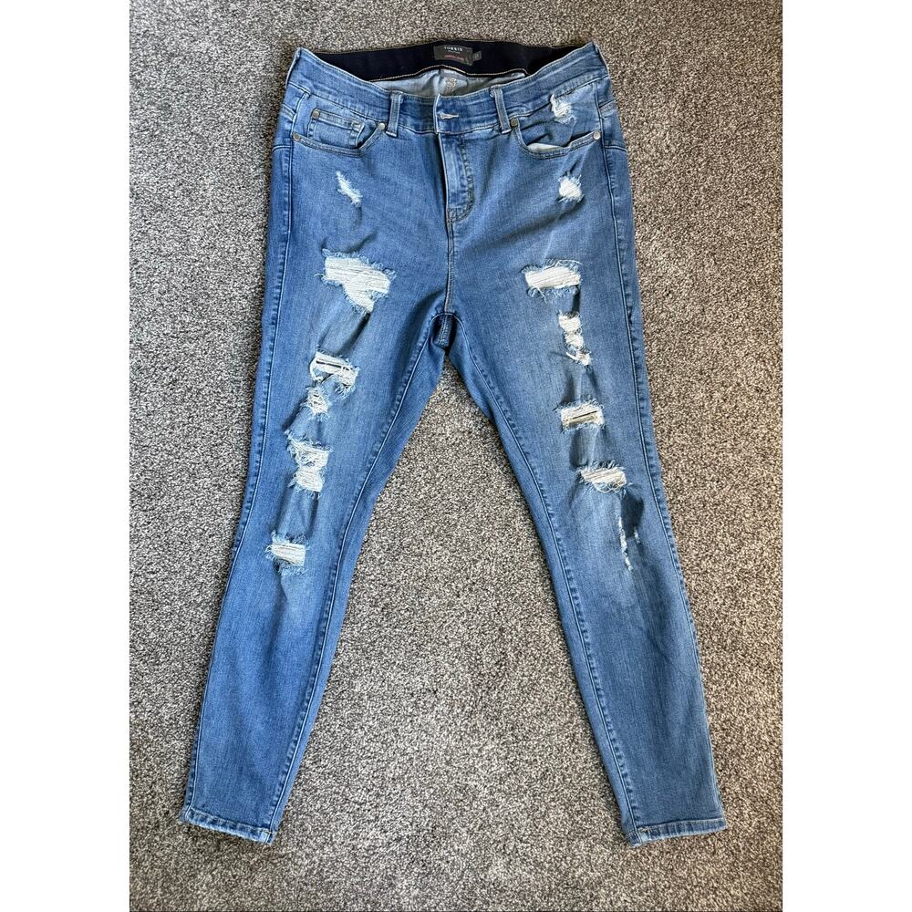 Torrid Bombshell Skinny‎ Jeans 14R Distressed Premium Stretch Medium Wash